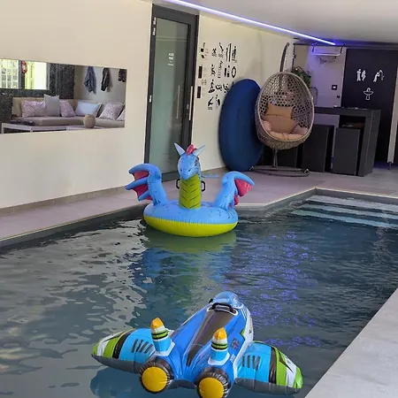 Detente En Famille Avec Terrasse Et Acces Piscine - Fr-1-589-825 * Jeanmenil