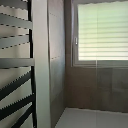 Detente En Famille Avec Terrasse Et Acces Piscine - Fr-1-589-825 * Jeanmenil