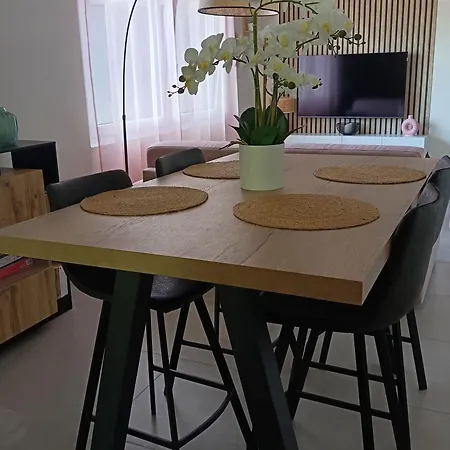Detente En Famille Avec Terrasse Et Acces Piscine - Fr-1-589-825 Tatil Evi